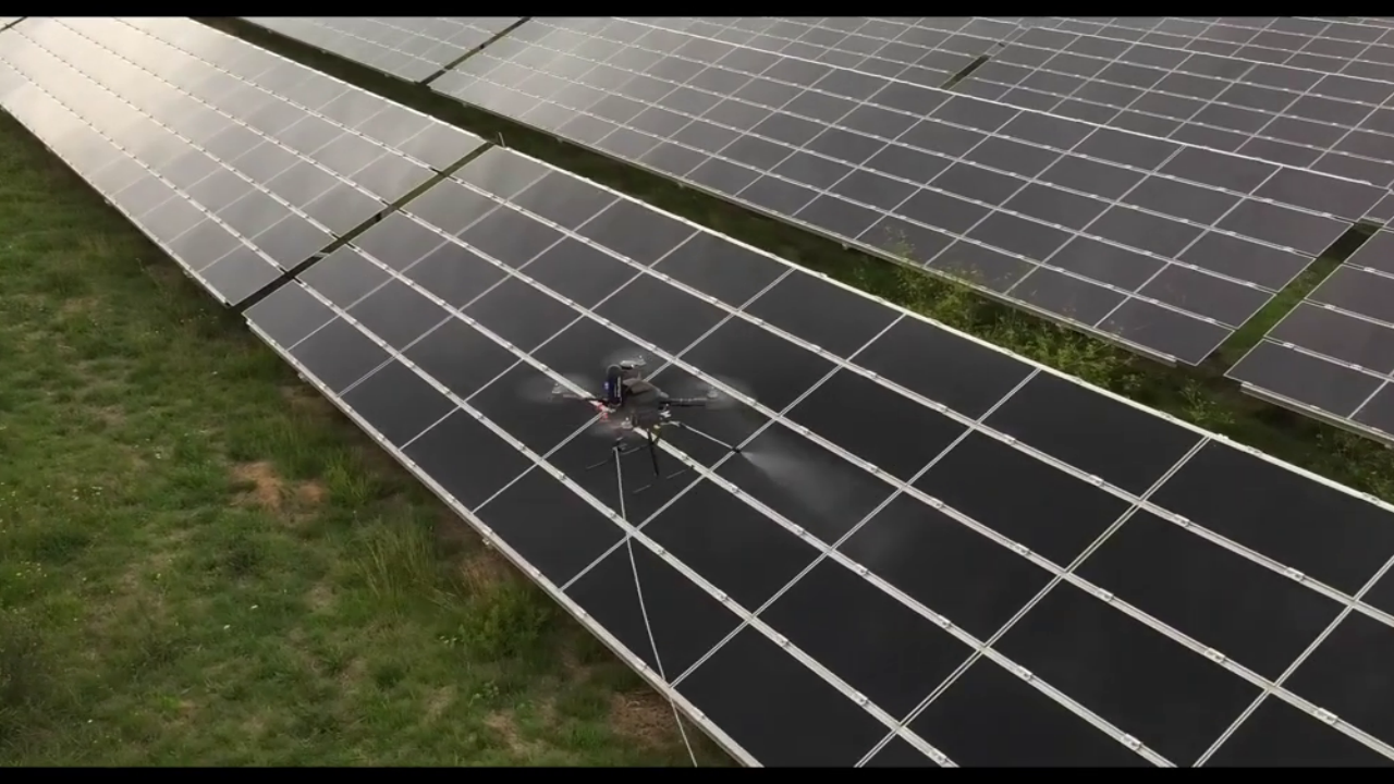 Nettoyage de panneaux solaires